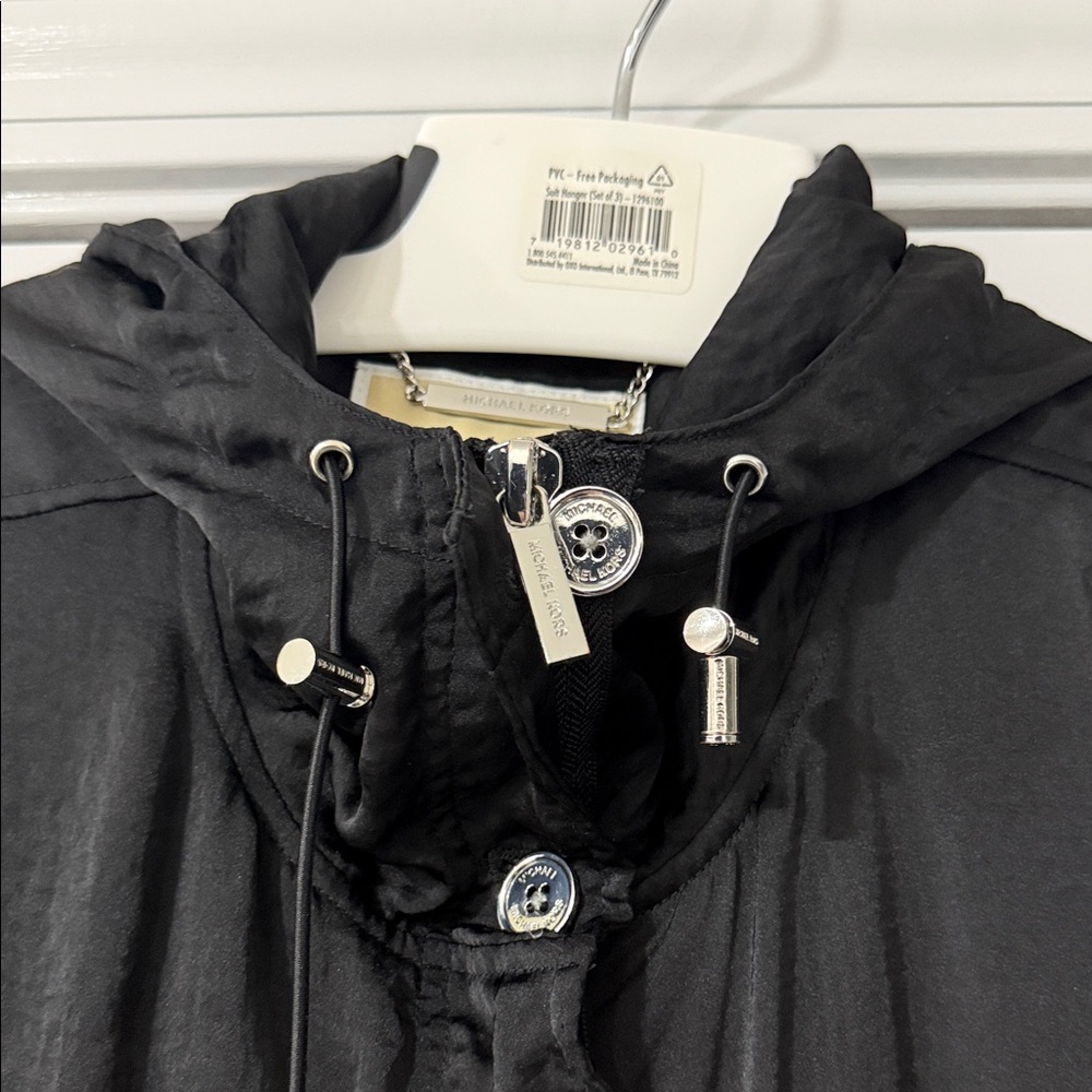 Michael Kors Women's  Hooded Jacket Black Lightweight Size M - Picture 4 of 15